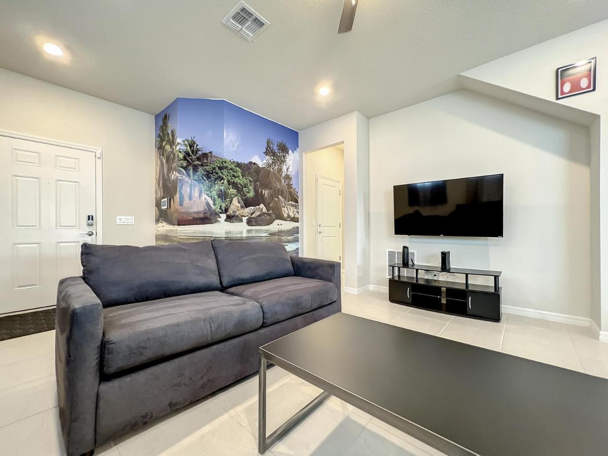 Windsor Island Vacation Pool Home 达文波特 外观 照片